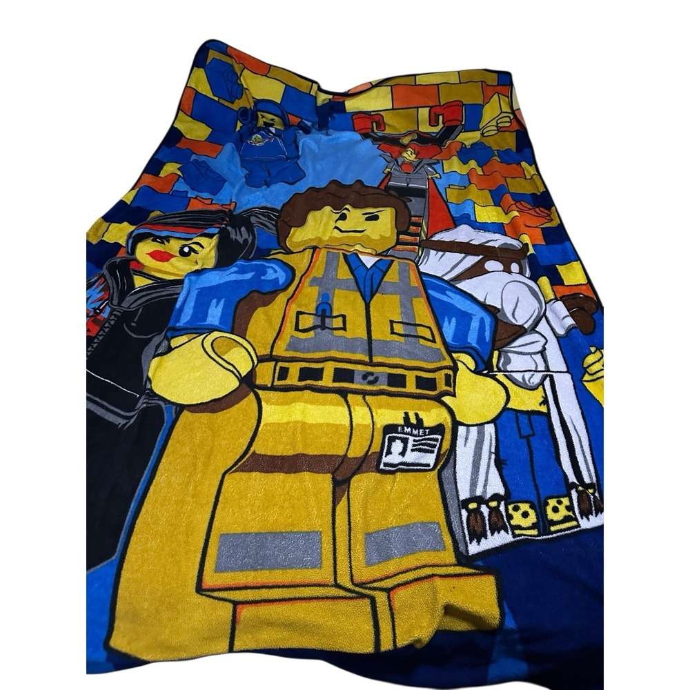 preowned oversize lego‎ throw blanket 58x88 inches